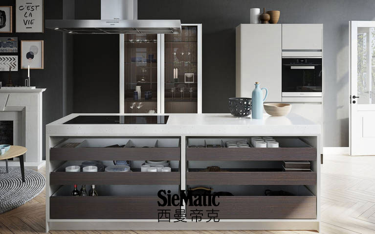SieMatic kitchen island from the Urban style collection with countertop made from composite stone